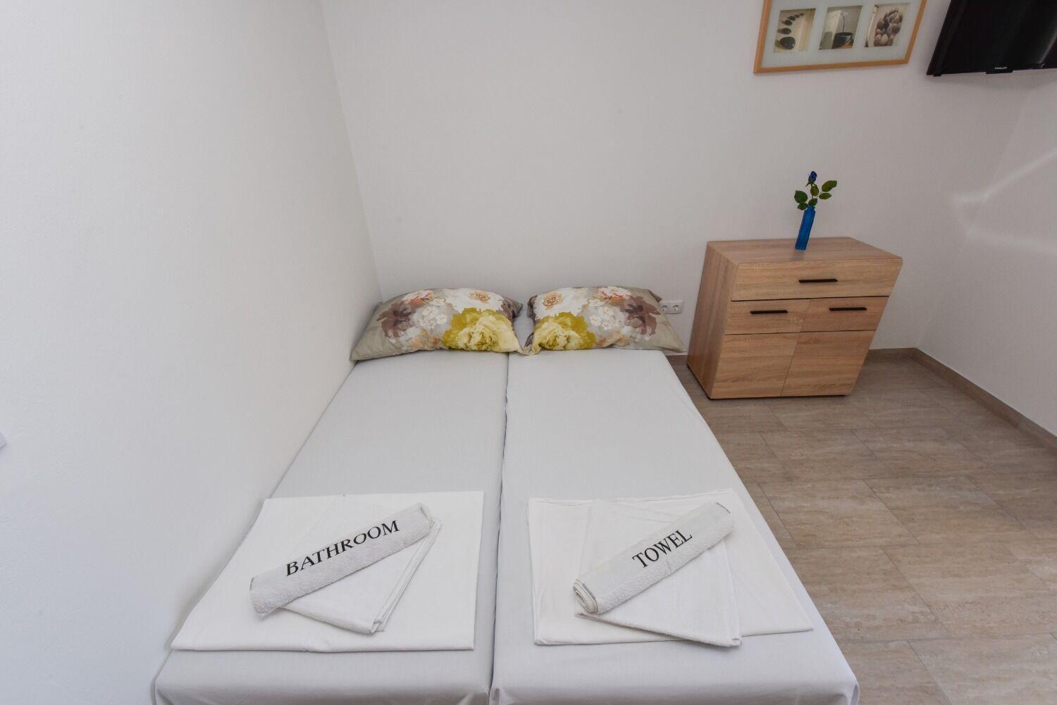 Apartments Mark - 200 M From Sea Новаля Екстериор снимка
