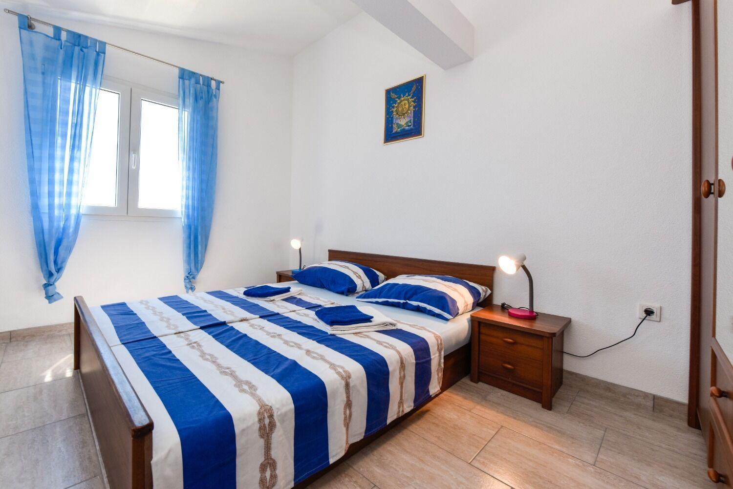 Apartments Mark - 200 M From Sea Новаля Екстериор снимка
