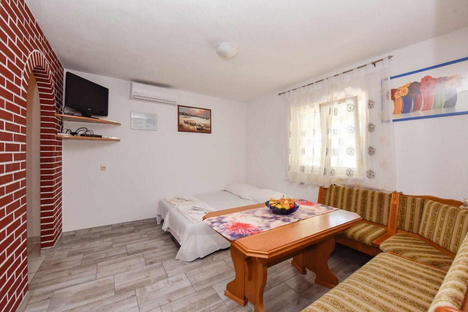 Apartments Mark - 200 M From Sea Новаля Екстериор снимка
