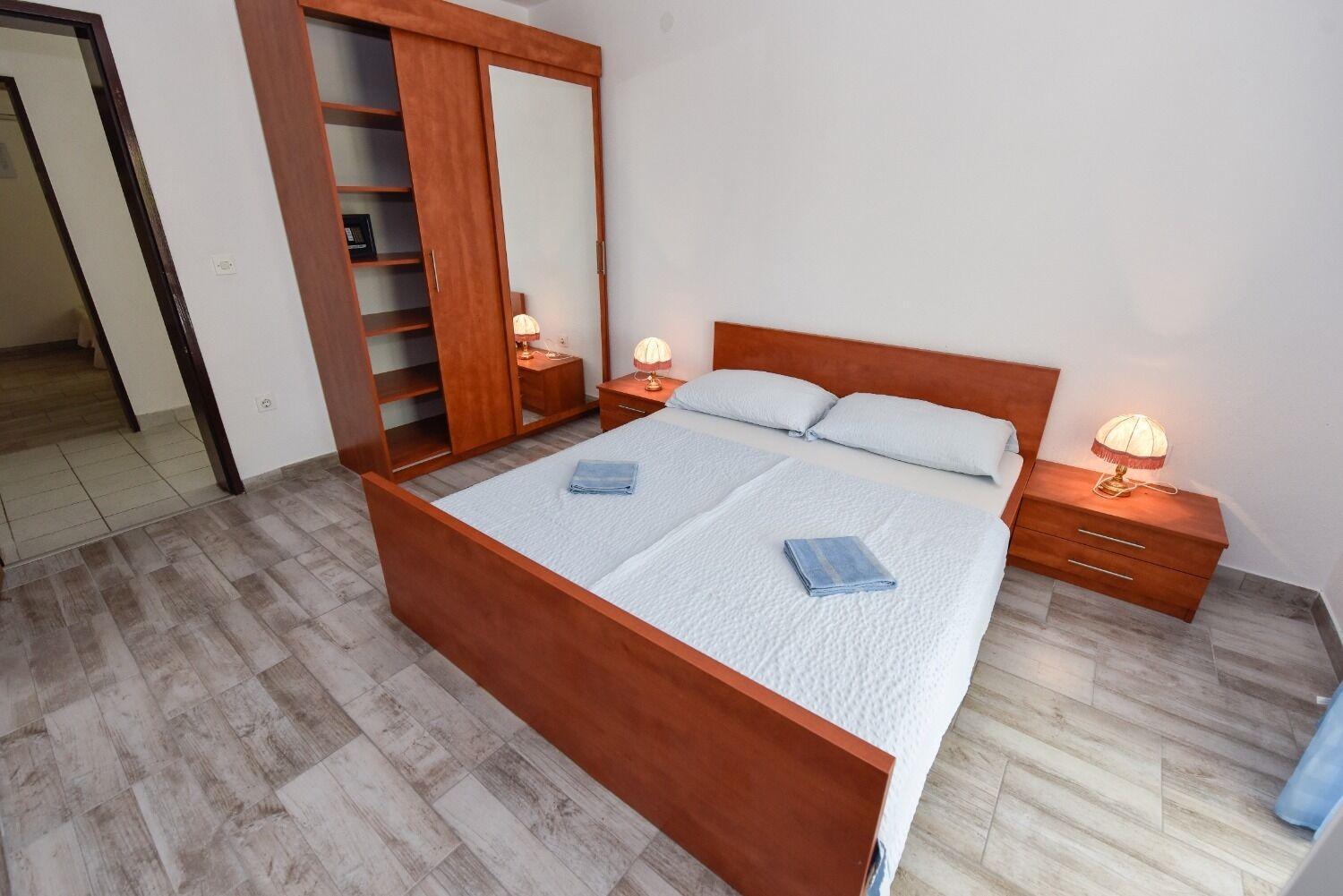 Apartments Mark - 200 M From Sea Новаля Екстериор снимка