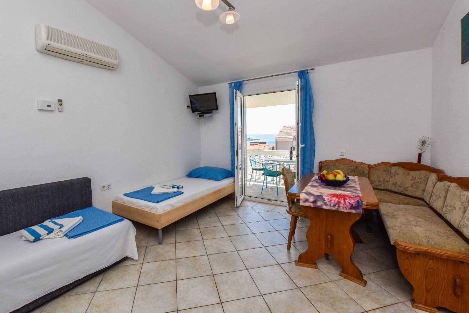 Apartments Mark - 200 M From Sea Новаля Екстериор снимка