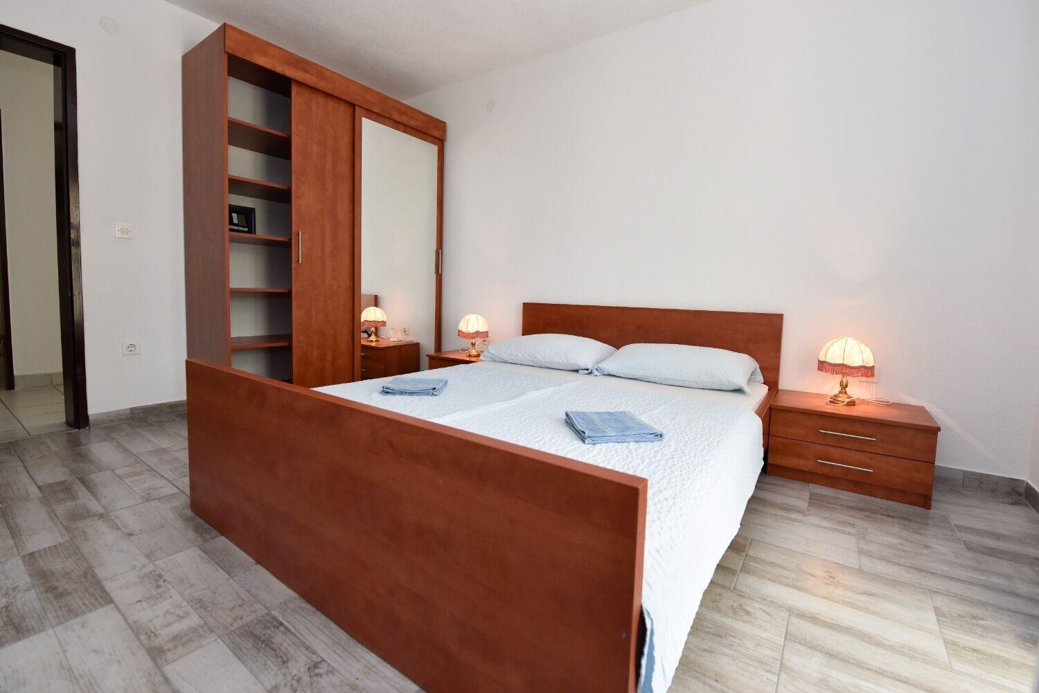Apartments Mark - 200 M From Sea Новаля Екстериор снимка