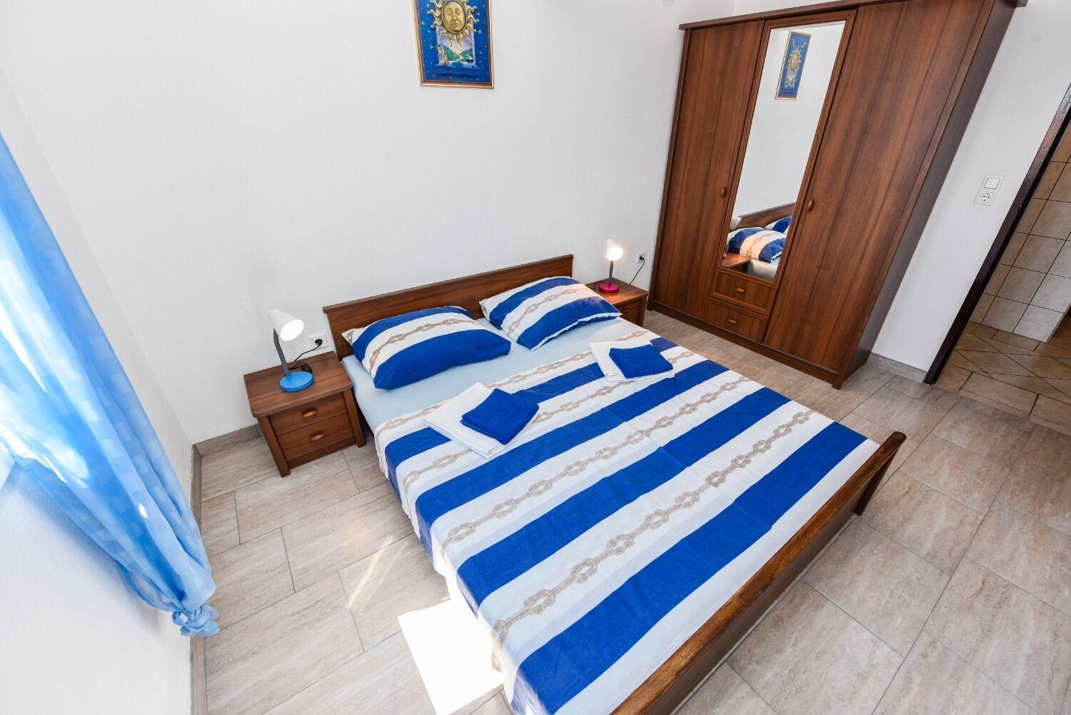 Apartments Mark - 200 M From Sea Новаля Екстериор снимка