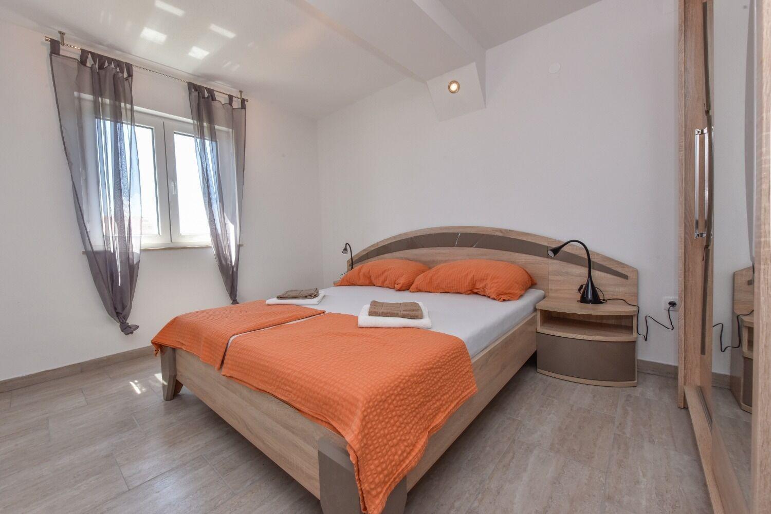 Apartments Mark - 200 M From Sea Новаля Екстериор снимка