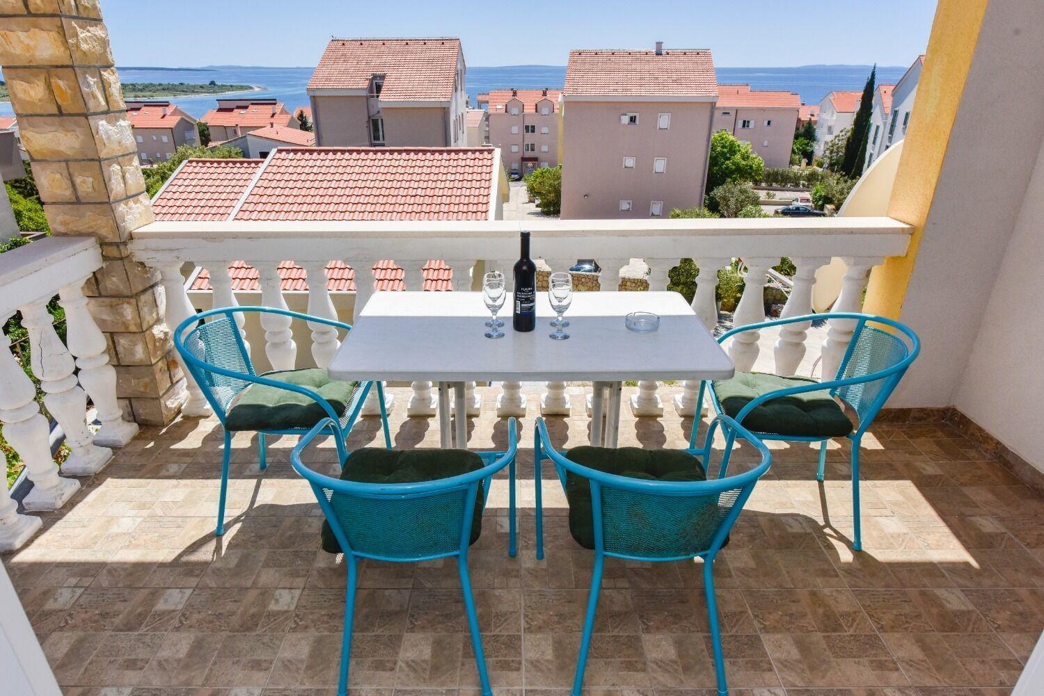 Apartments Mark - 200 M From Sea Новаля Екстериор снимка