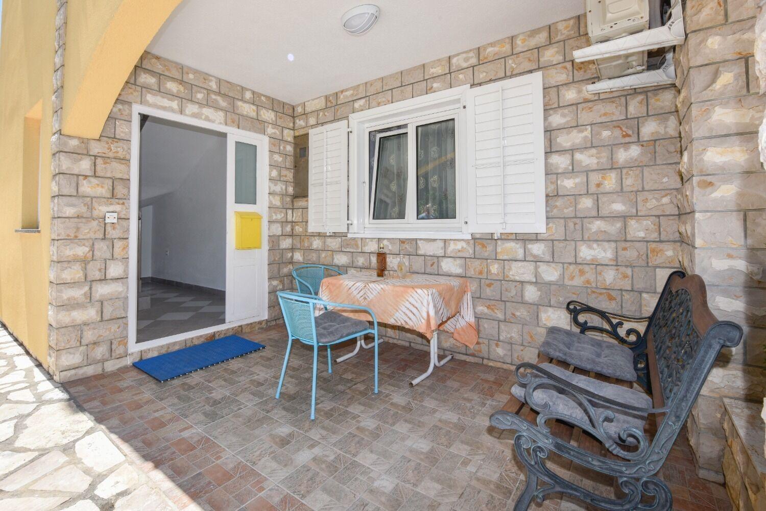 Apartments Mark - 200 M From Sea Новаля Екстериор снимка